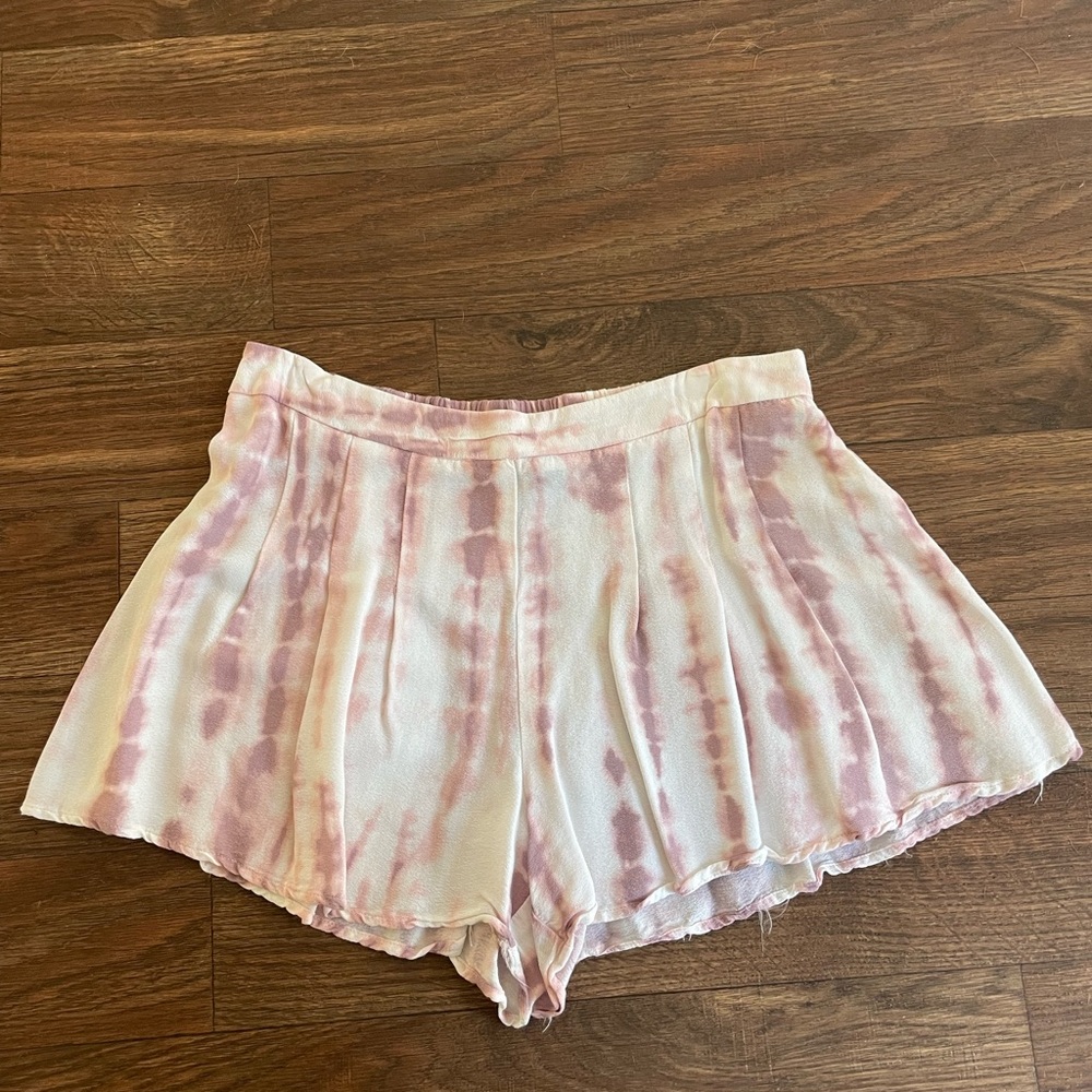 Pink tie dye flowy shorts